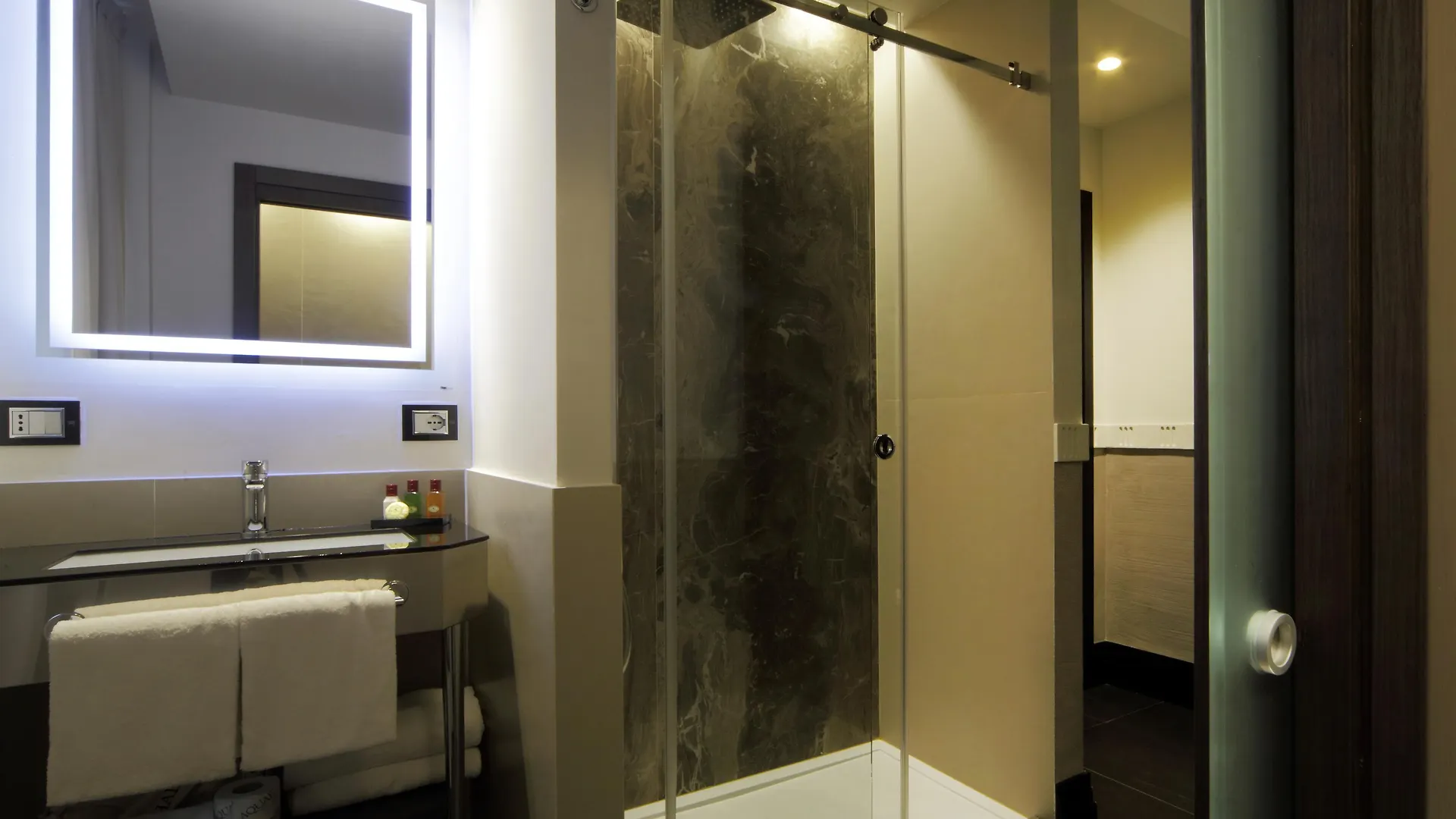 Unica Suites Rome Aparthotel