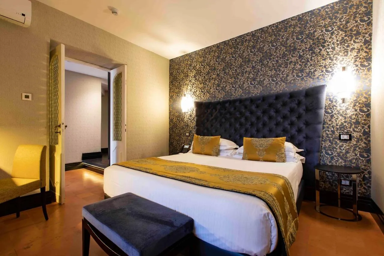 Unica Suites Roma 4*,  Italia
