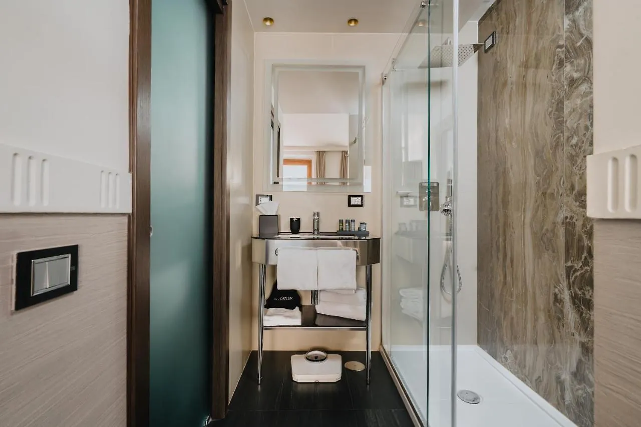 Aparthotel Unica Suites Rome