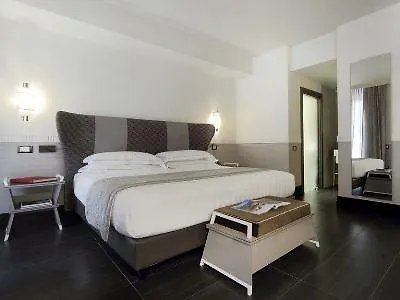 Unica Suites Rome 4*,