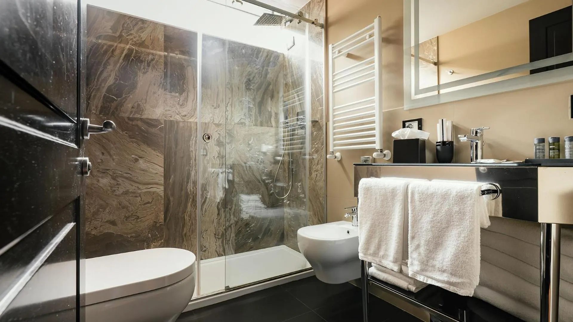 Unica Suites Rome Aparthotel