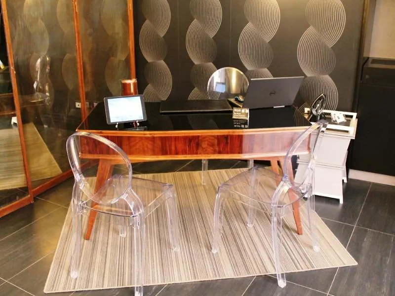 Aparthotel Unica Suites Rome