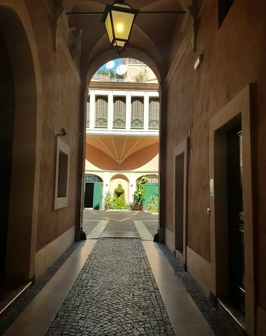 Unica Suites Rome 4*,